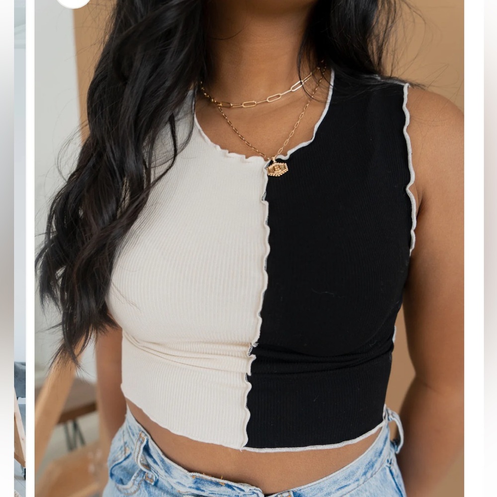 Bailey Rose Two Tone Ribbed Tank - Picture 3 of 12